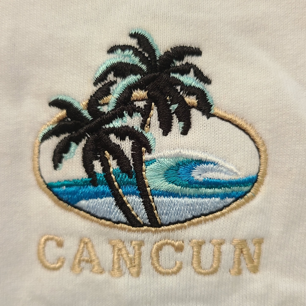 Free with purchase, NWOT, women Cancun t-shirt - Picture 2 of 2